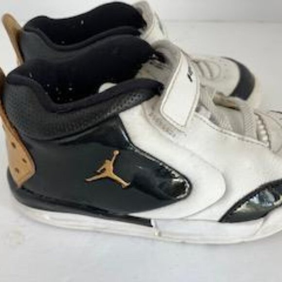 Jordan Big Fund Premium White Metallic Gold Size Toddler 9 - Picture 1 of 8